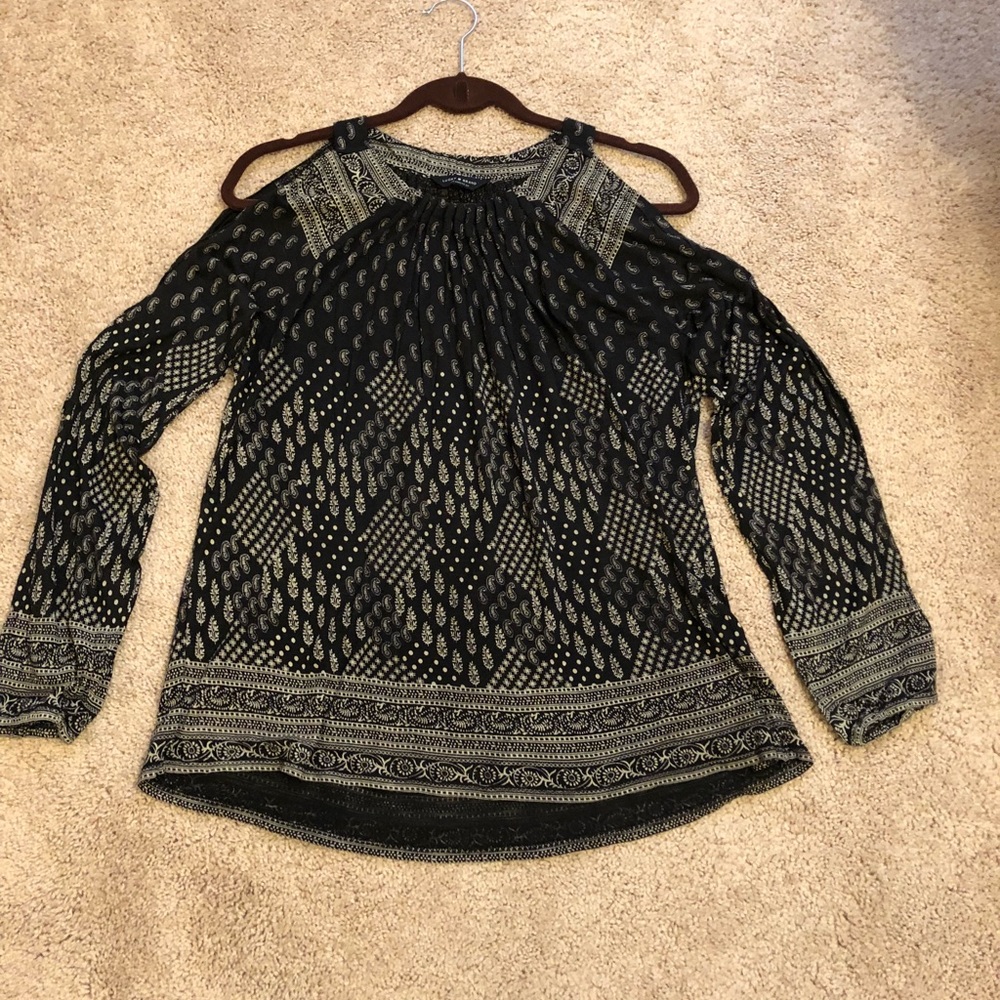 LUCKY BRAND Cold shouldered flirty top